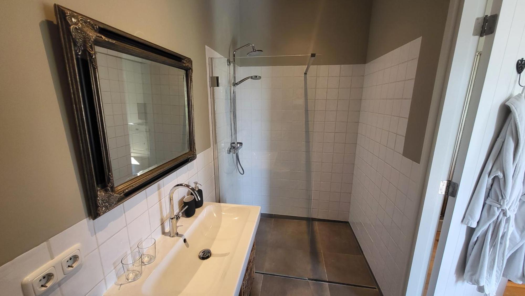 Bed and Breakfast The Barnyard Balinge Экстерьер фото