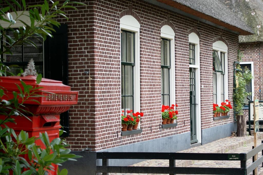 Bed and Breakfast The Barnyard Balinge Номер фото